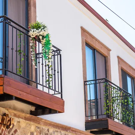 מלון Carnaby Butik Kuecuekkoey