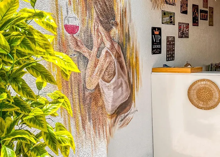 Carnaby Butik Kuecuekkoey Ayvalı