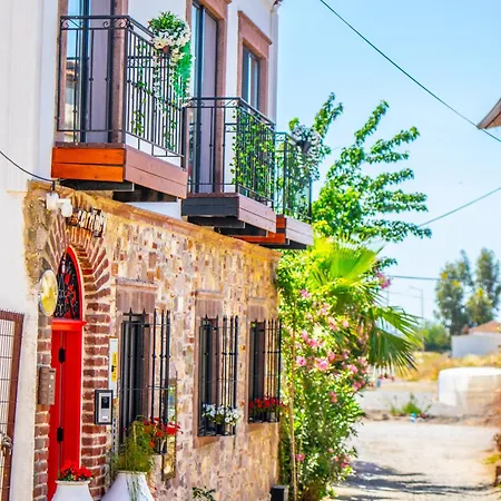 Hotel Carnaby Butik Kuecuekkoey Ayvalı