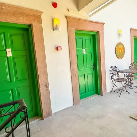 Carnaby Butik Kuecuekkoey Hotel Ayvalı