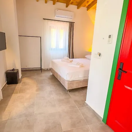 Carnaby Butik Kuecuekkoey Hotel Ayvalı